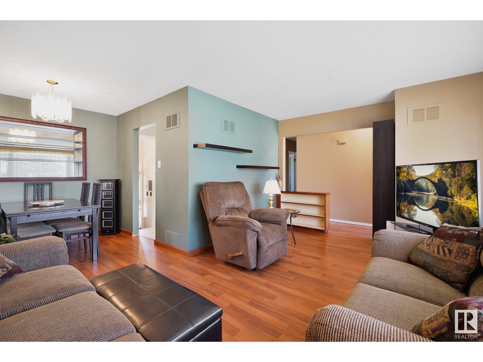 8735 93 Av Nw, Edmonton, Alberta  T6C 1T7 - Photo 10 - E4432056