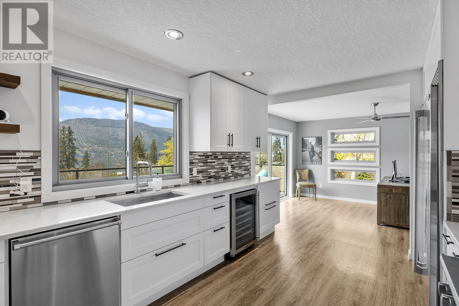 Property at 11175 Maddock Avenue image 2
