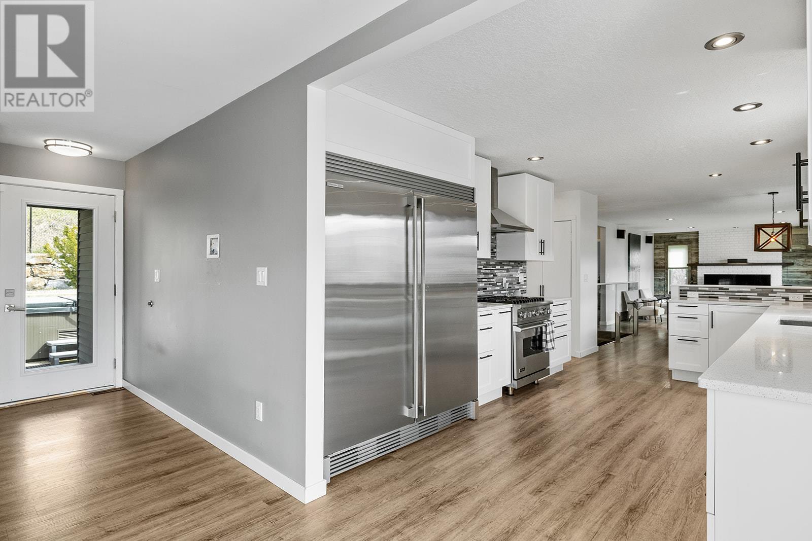 Property at 11175 Maddock Avenue image 3