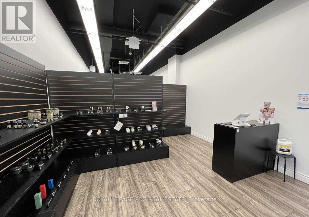 228 - 7777 Weston Road, Vaughan, Ontario  L4L 0G9 - Photo 3 - N12097183