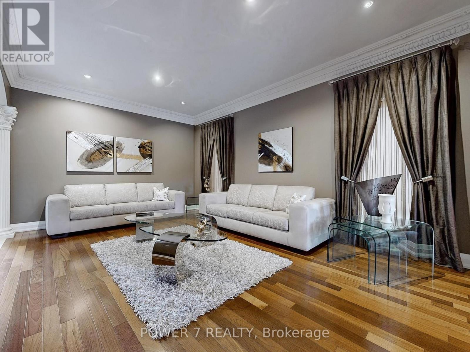 Property at 76 SILVER ROSE CRESCENT image 2