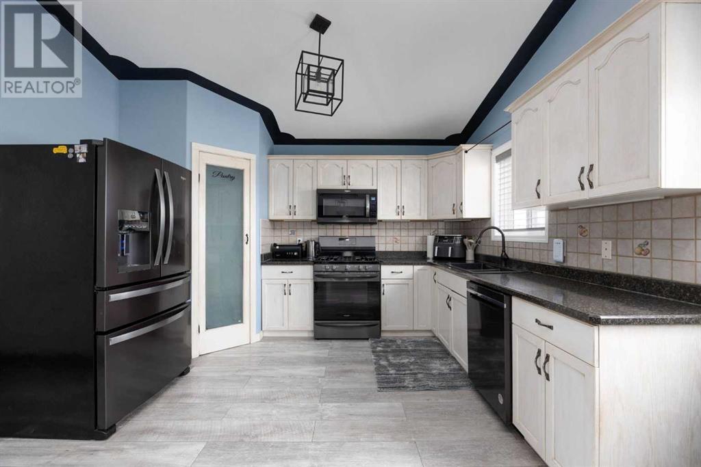 211 Atkinson Lane, Fort Mcmurray, Alberta  T9J 1E8 - Photo 8 - A2213196
