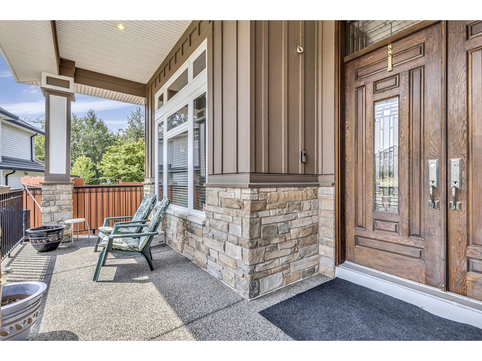 Property at 16308 91A AVENUE image 4