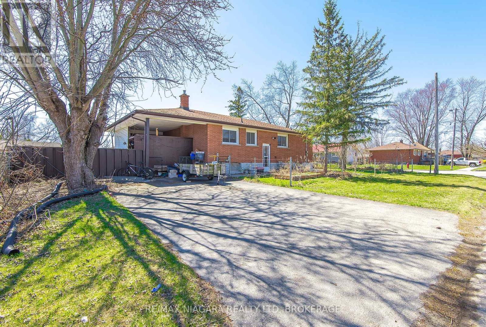 Property at 203 KILGOUR AVENUE image 5