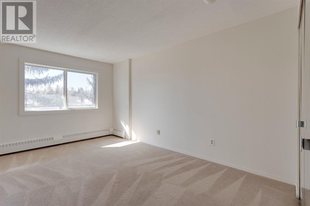 Property at 403, 333 Garry Crescent NE image 4