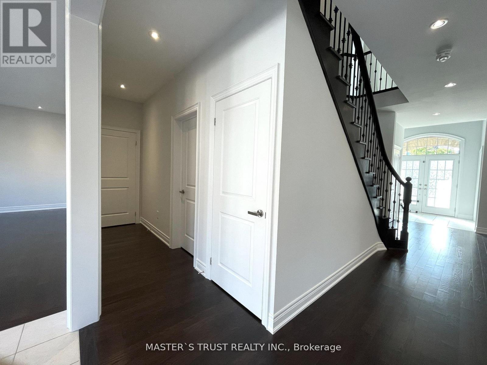Property at 18 CLIFFORD FAIRBARN DRIVE image 3