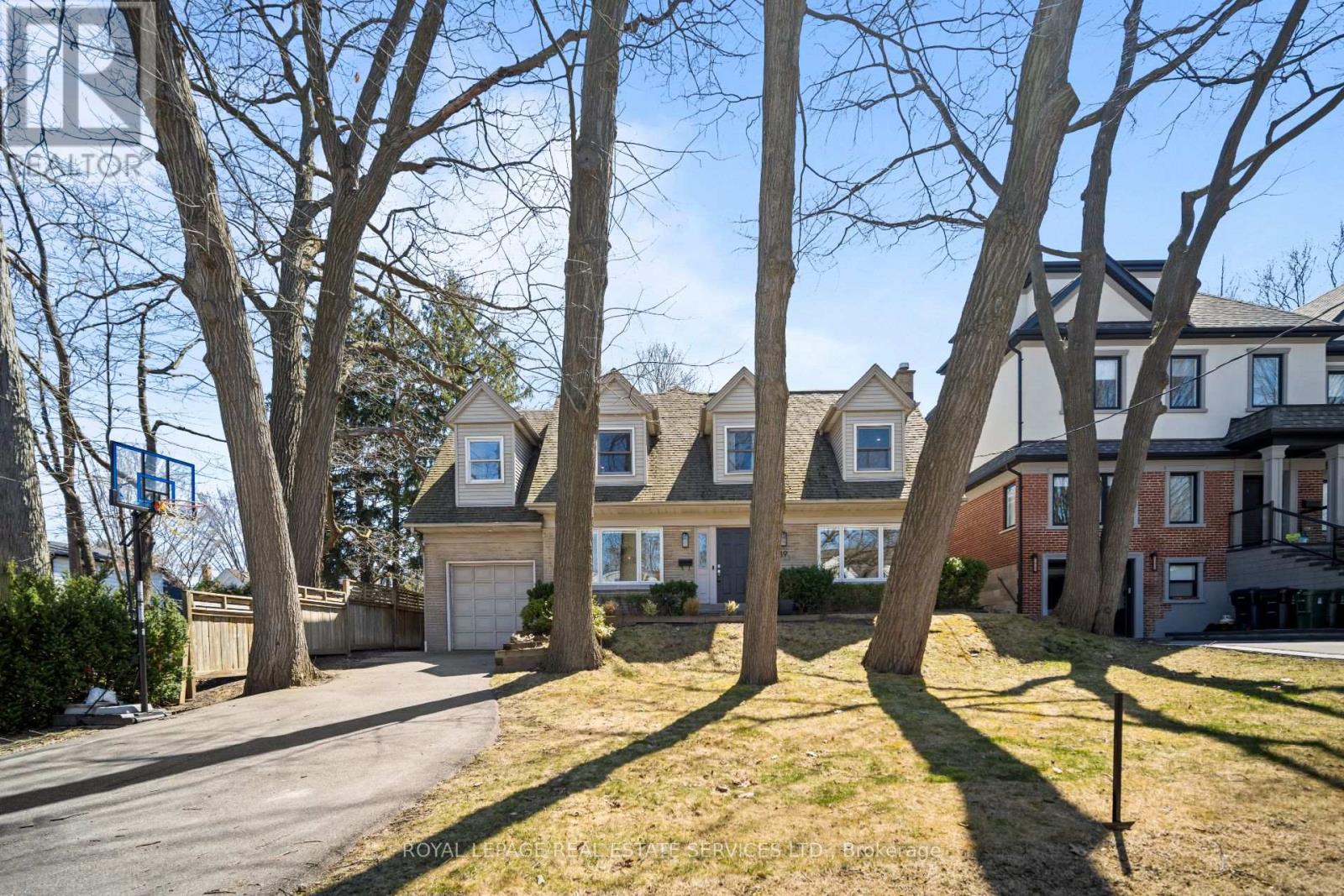 Property at 39 SOUTH KINGSLEA DRIVE image 2