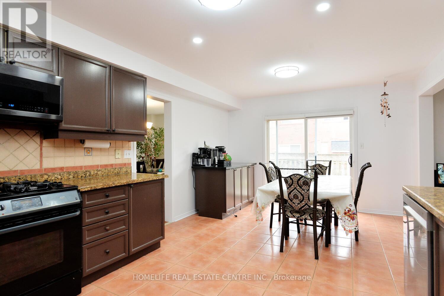 19 Briardale Road, Brampton, Ontario  L7A 1S4 - Photo 12 - W12097233