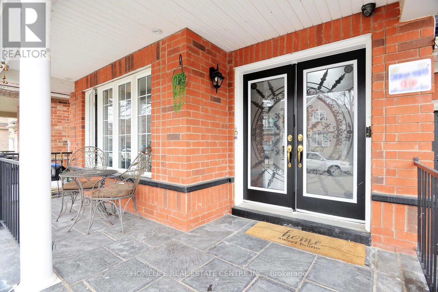 19 Briardale Road, Brampton, Ontario  L7A 1S4 - Photo 3 - W12097233