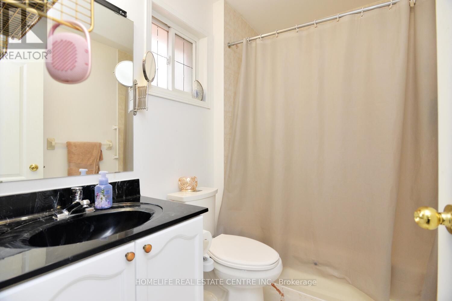 19 Briardale Road, Brampton, Ontario  L7A 1S4 - Photo 40 - W12097233