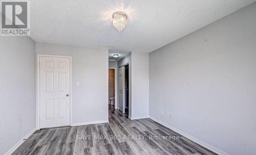 4d - 45 Cedarhill Crescent, Kitchener, Ontario  N2E 0A2 - Photo 28 - X12097212