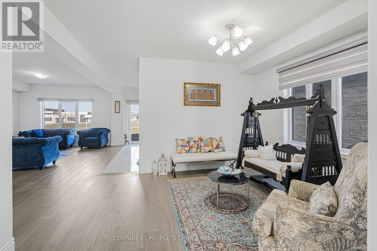 24 Grandville Circle, Brant (Paris), Ontario  N3L 0E9 - Photo 17 - X12097244