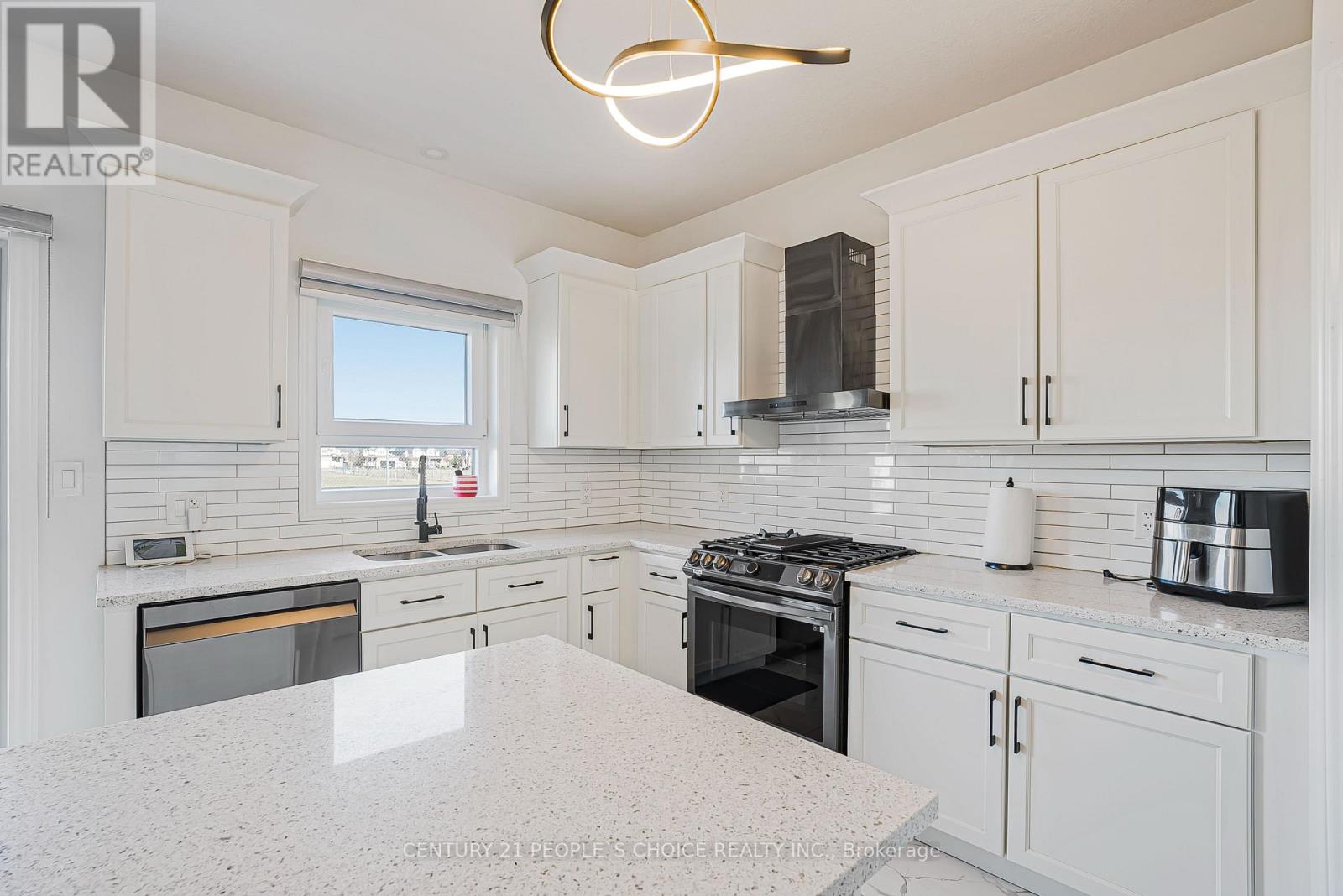 24 Grandville Circle, Brant (Paris), Ontario  N3L 0E9 - Photo 29 - X12097244