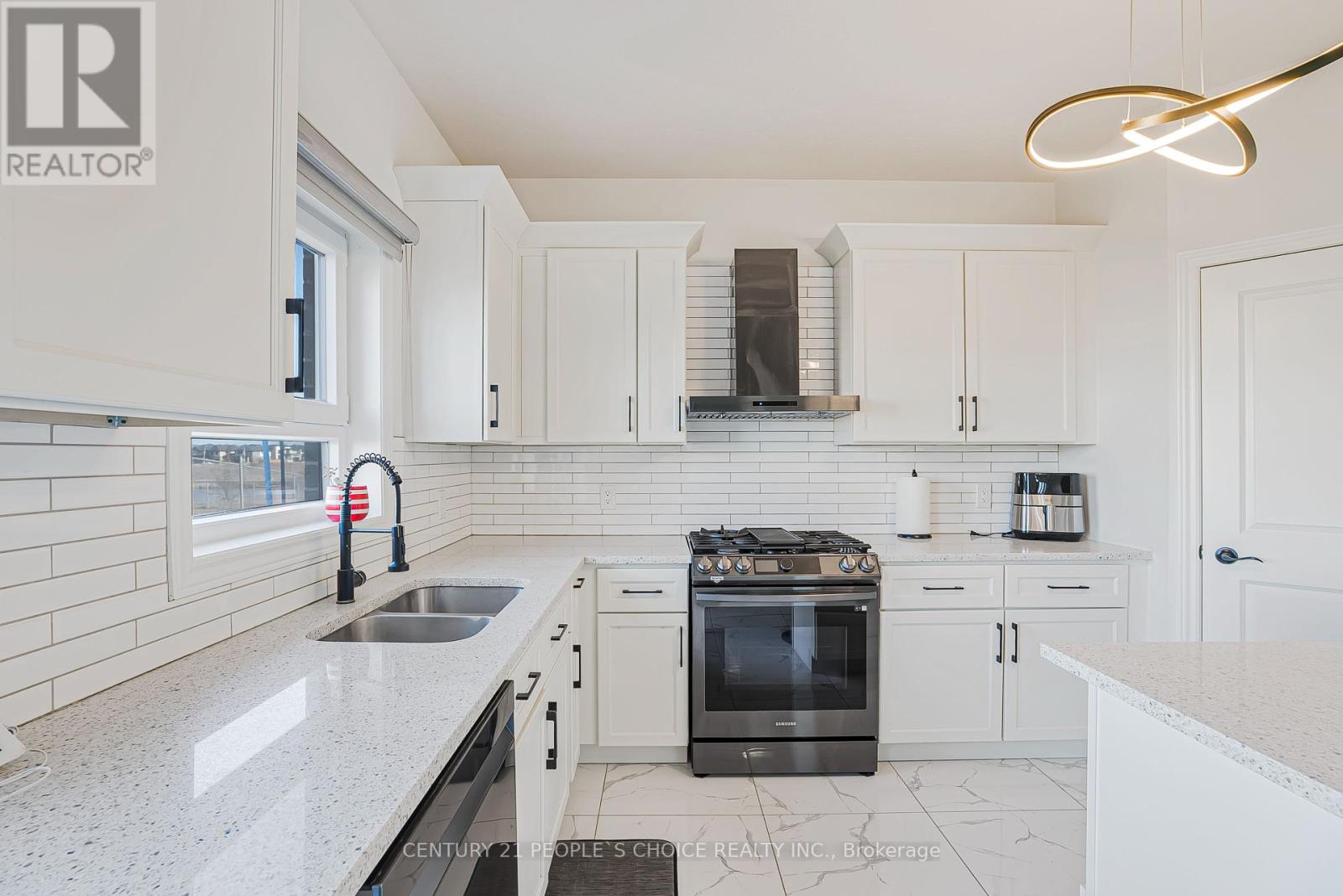 24 Grandville Circle, Brant (Paris), Ontario  N3L 0E9 - Photo 30 - X12097244