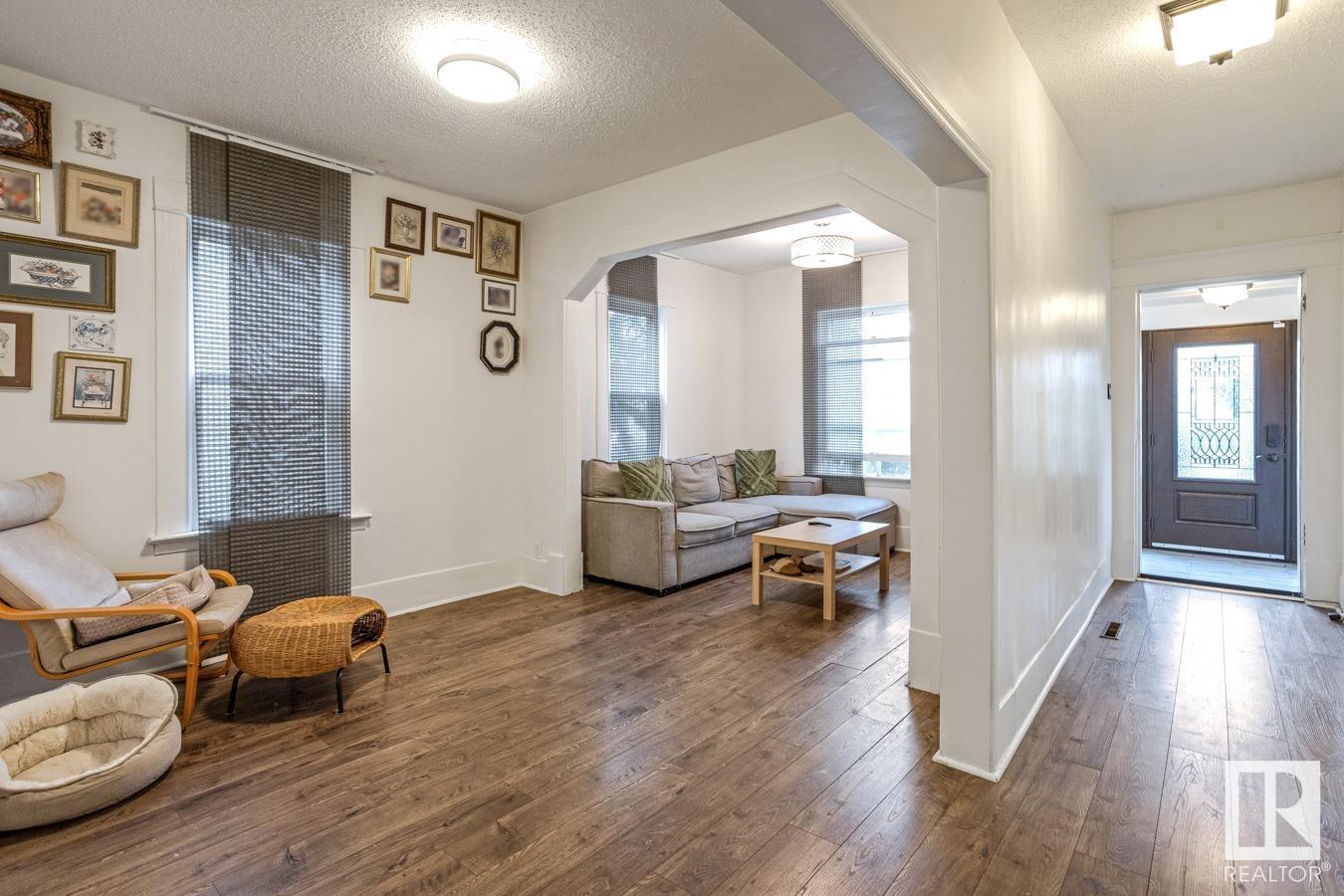 Property at 9815 76 AV NW image 4