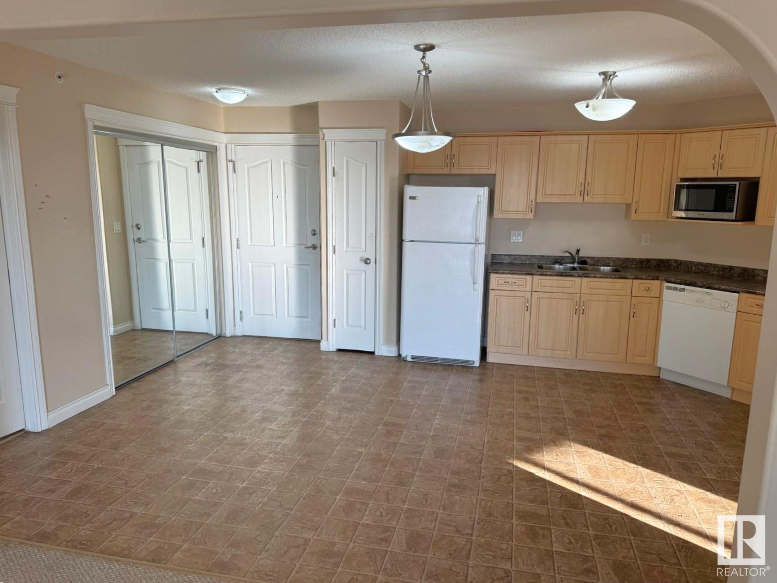 #415 7801 Golf Course Rd., Stony Plain, Alberta  T7Z 1M2 - Photo 5 - E4421294