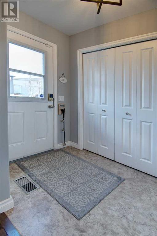64 Mackenzie Way, Carstairs, Alberta  T0M 0N0 - Photo 14 - A2213527