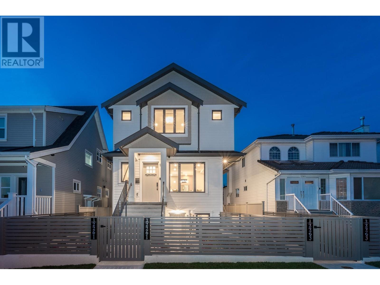 2261 E 35th Avenue, Vancouver, British Columbia  V5P 1C1 - Photo 1 - R2992815