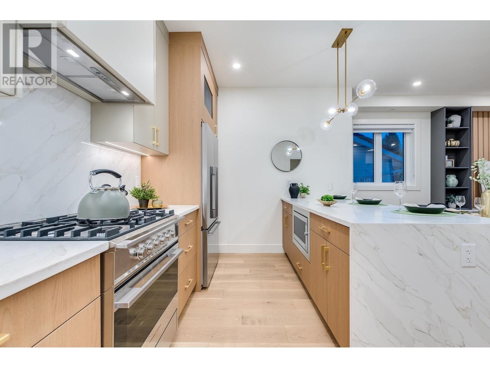 2261 E 35th Avenue, Vancouver, British Columbia  V5P 1C1 - Photo 14 - R2992815