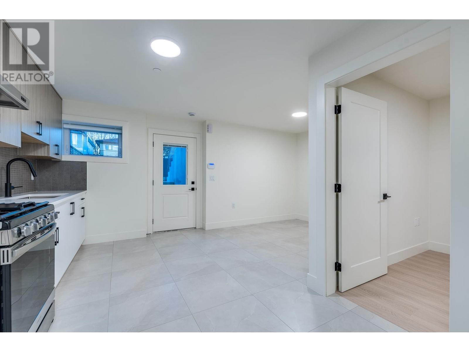 2261 E 35th Avenue, Vancouver, British Columbia  V5P 1C1 - Photo 25 - R2992815