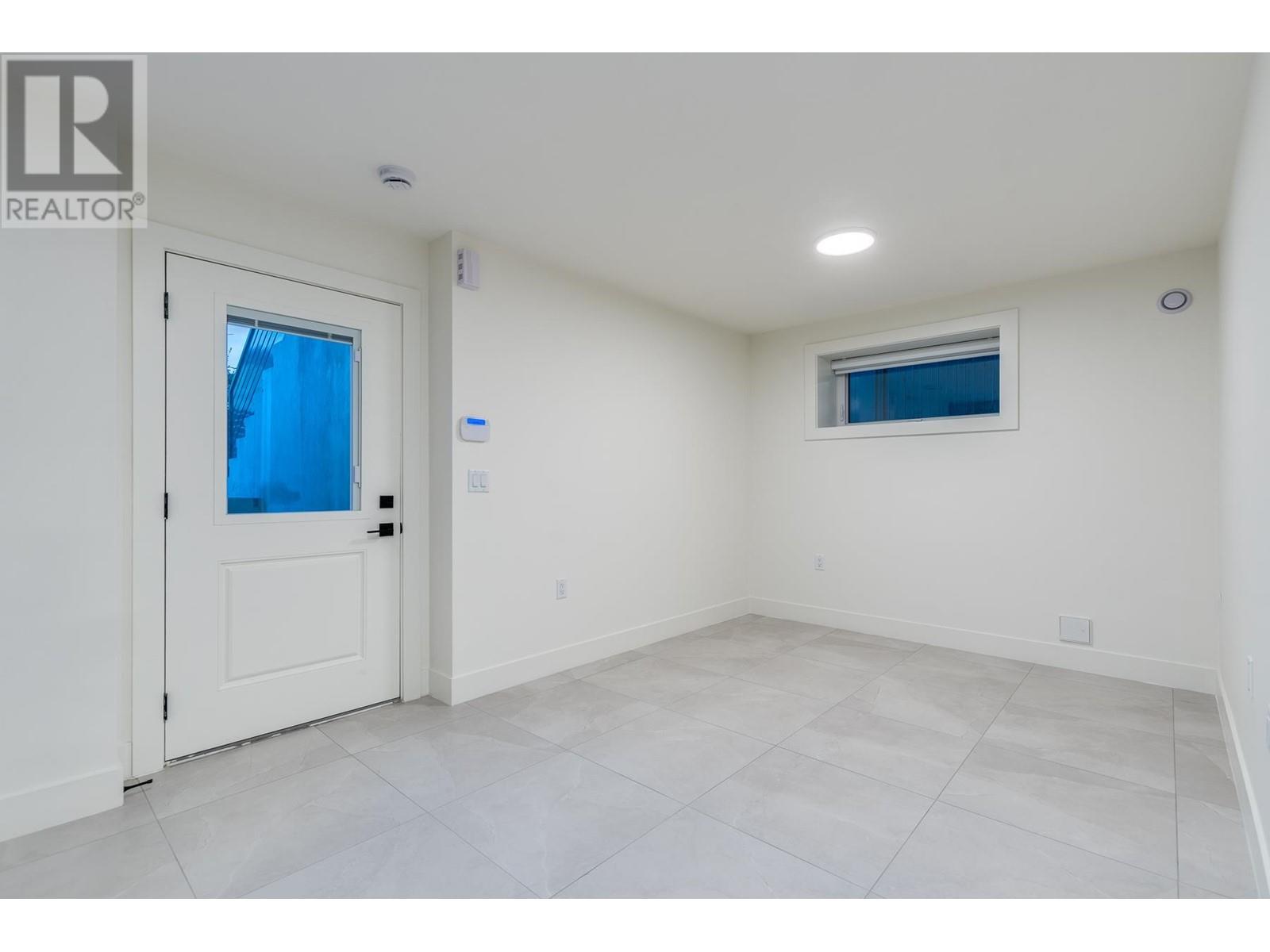 2261 E 35th Avenue, Vancouver, British Columbia  V5P 1C1 - Photo 26 - R2992815