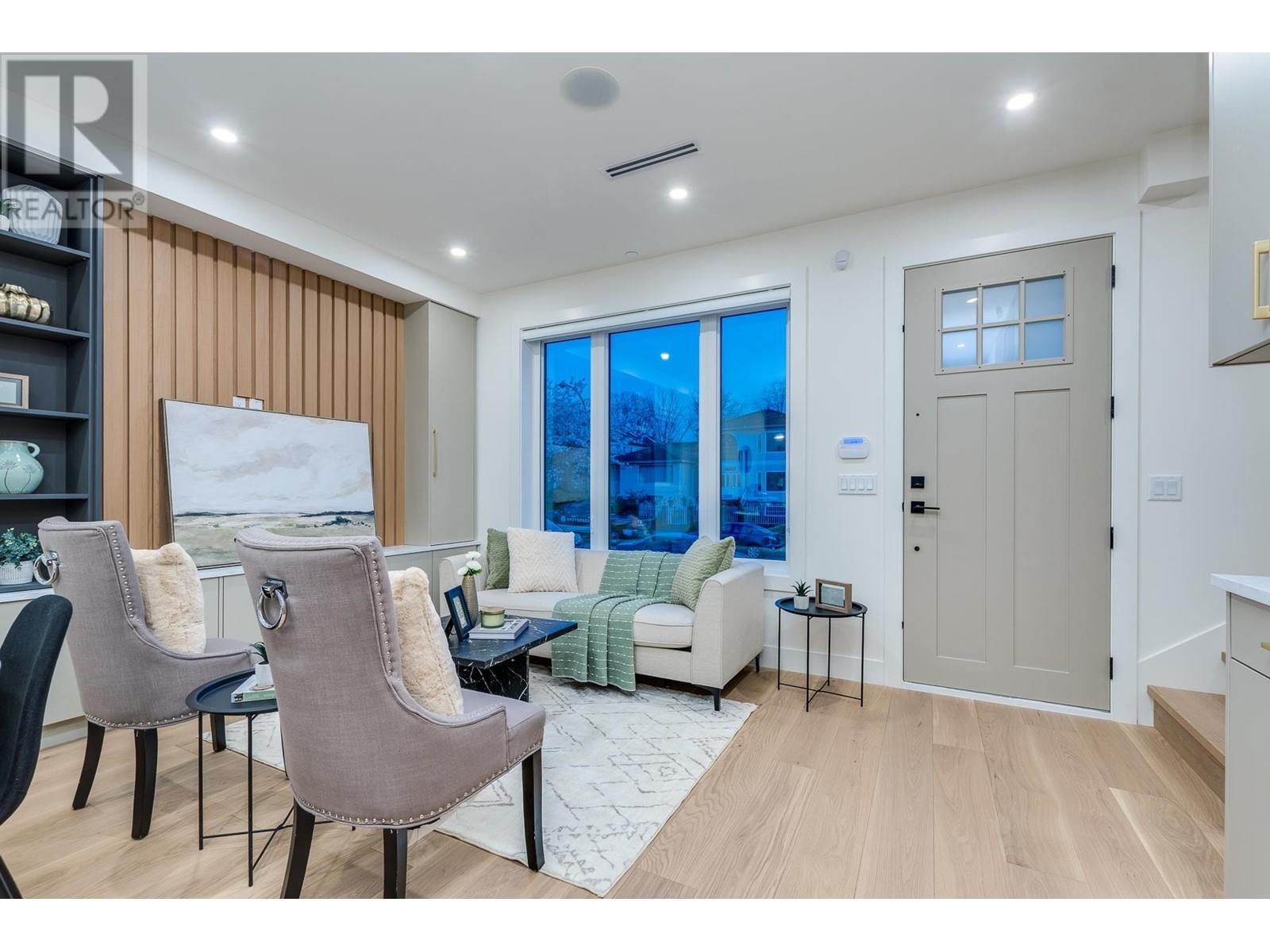 2261 E 35th Avenue, Vancouver, British Columbia  V5P 1C1 - Photo 3 - R2992815