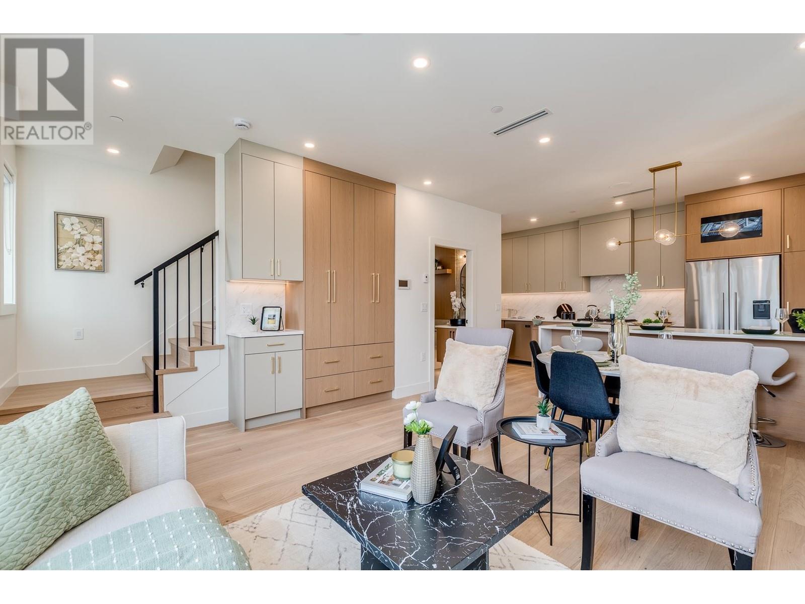 2261 E 35th Avenue, Vancouver, British Columbia  V5P 1C1 - Photo 8 - R2992815