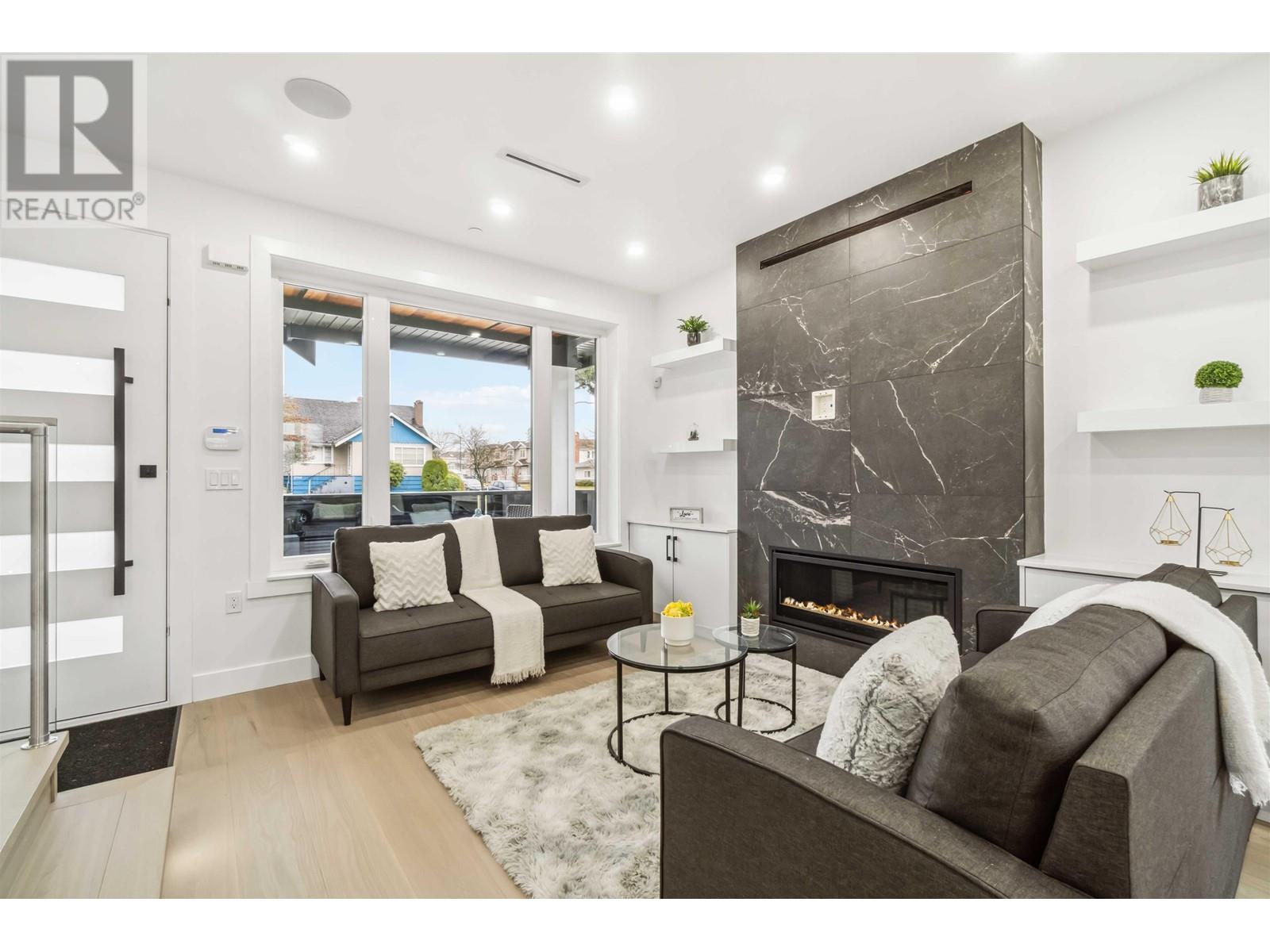Property at 2 5737 CLARENDON STREET image 4