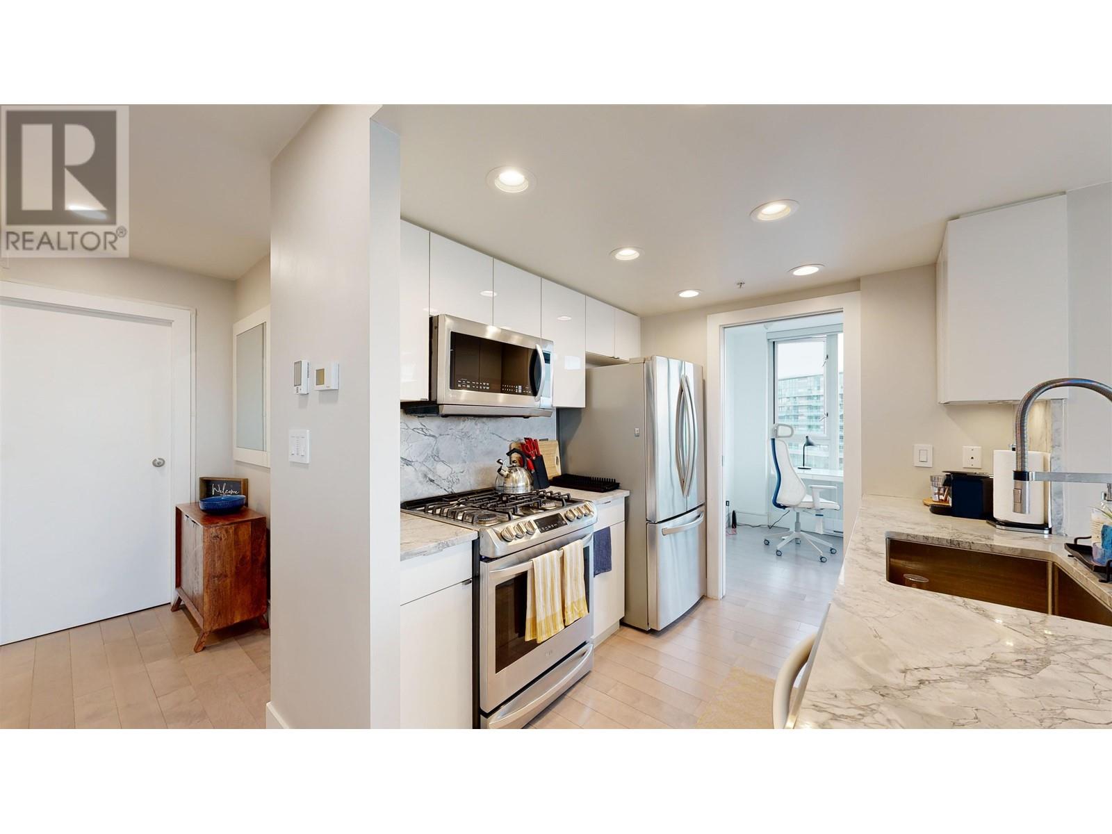 3103 1033 Marinaside Crescent, Vancouver, British Columbia  V6Z 3A3 - Photo 6 - R2992837