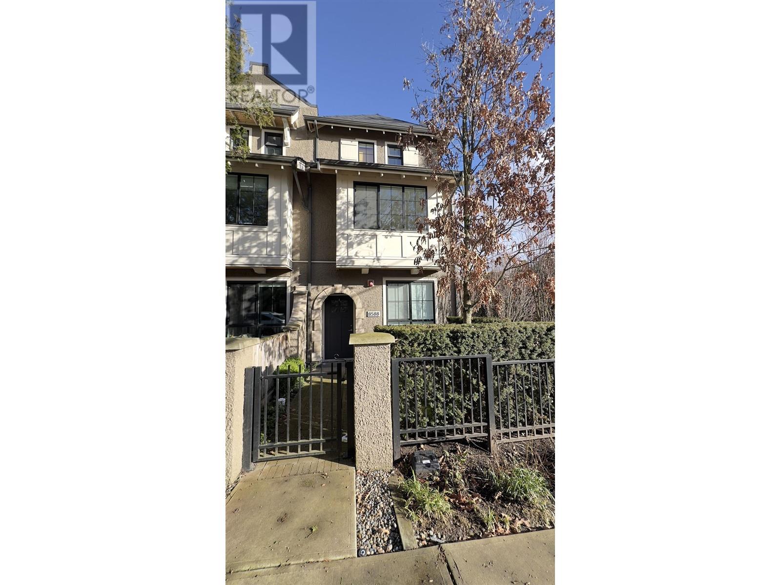 8588 Osler Street, Vancouver, British Columbia  V6P 0G4 - Photo 2 - R2978774