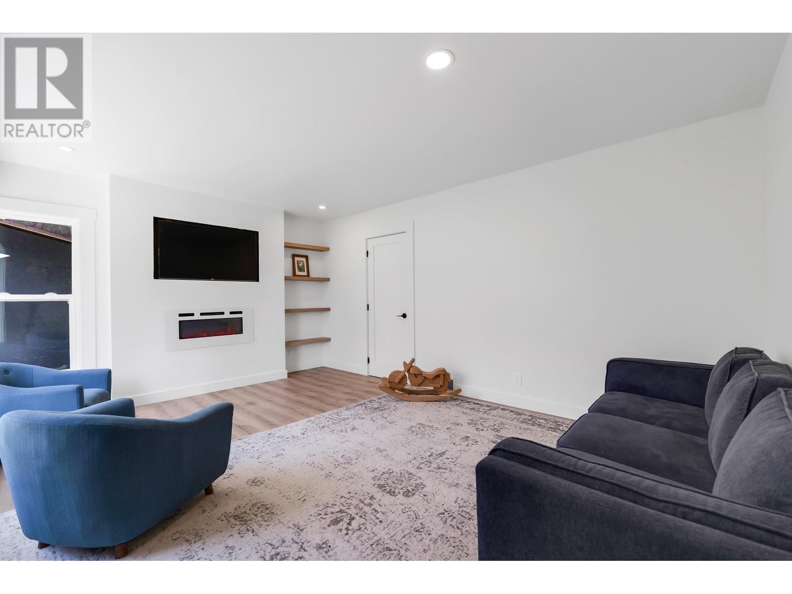 14886 Squamish Valley Road, Squamish, British Columbia  V0N 1H0 - Photo 10 - R2992823