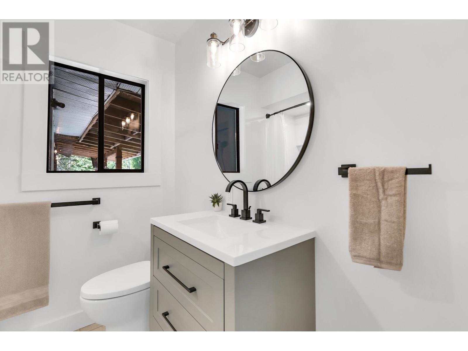 14886 Squamish Valley Road, Squamish, British Columbia  V0N 1H0 - Photo 13 - R2992823