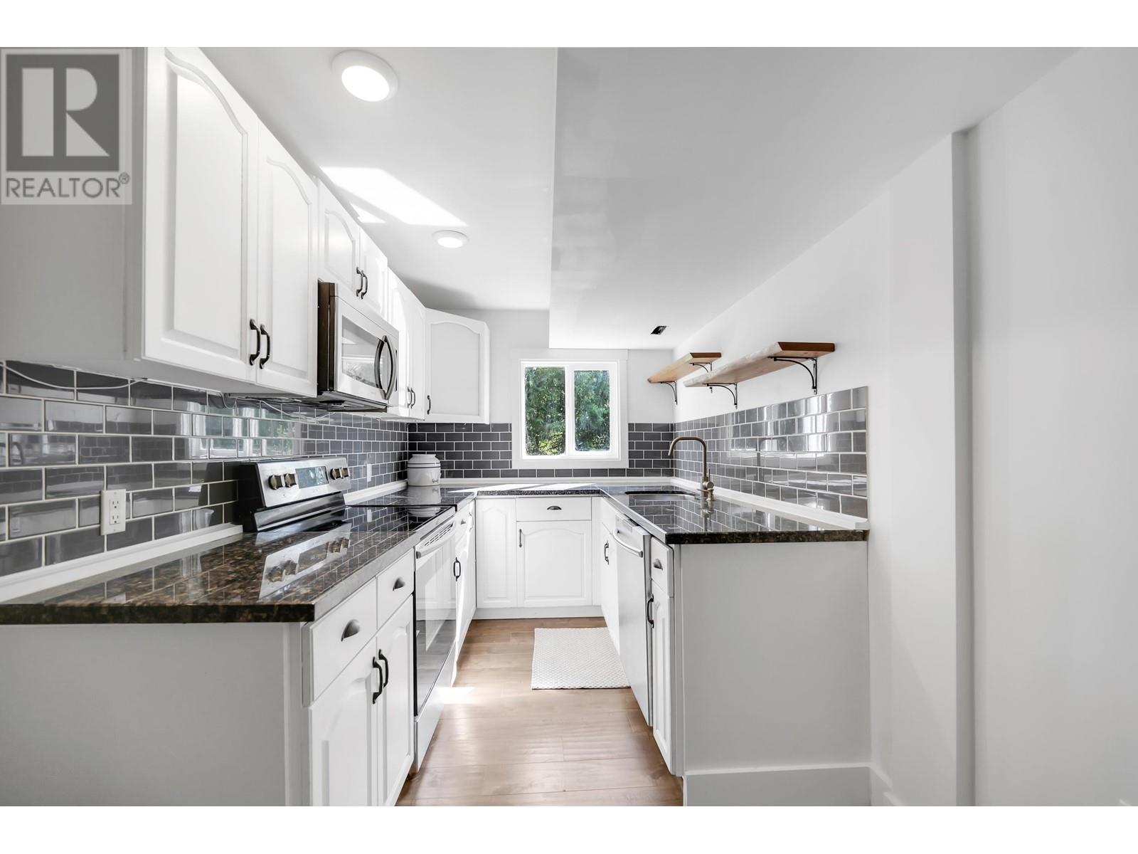 14886 Squamish Valley Road, Squamish, British Columbia  V0N 1H0 - Photo 17 - R2992823