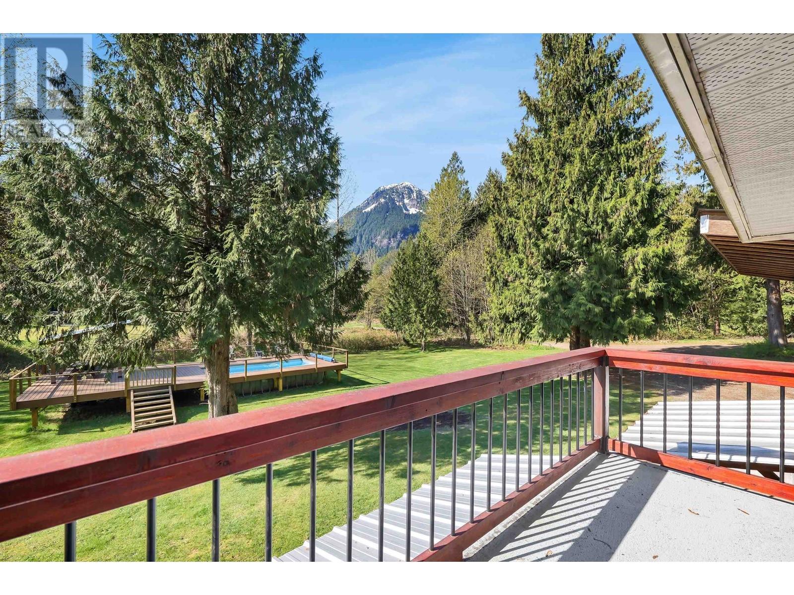 14886 Squamish Valley Road, Squamish, British Columbia  V0N 1H0 - Photo 24 - R2992823