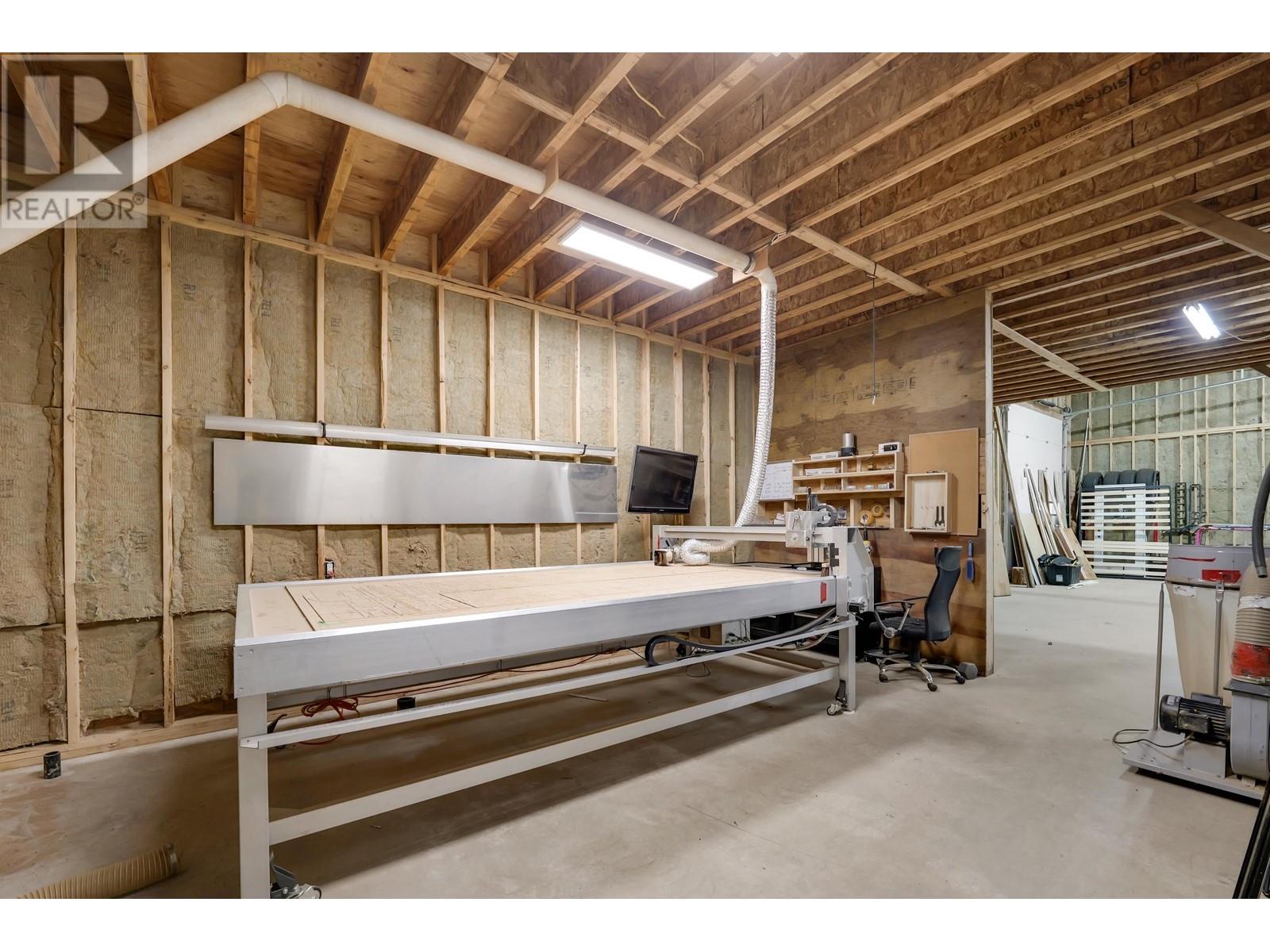 14886 Squamish Valley Road, Squamish, British Columbia  V0N 1H0 - Photo 29 - R2992823