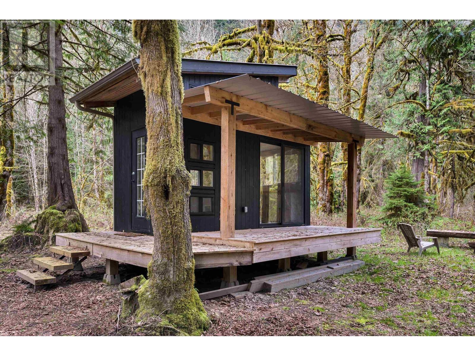 14886 Squamish Valley Road, Squamish, British Columbia  V0N 1H0 - Photo 36 - R2992823