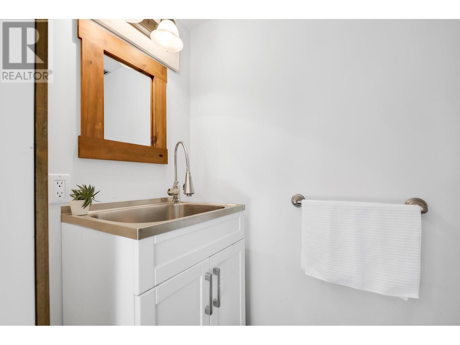 14886 Squamish Valley Road, Squamish, British Columbia  V0N 1H0 - Photo 4 - R2992823