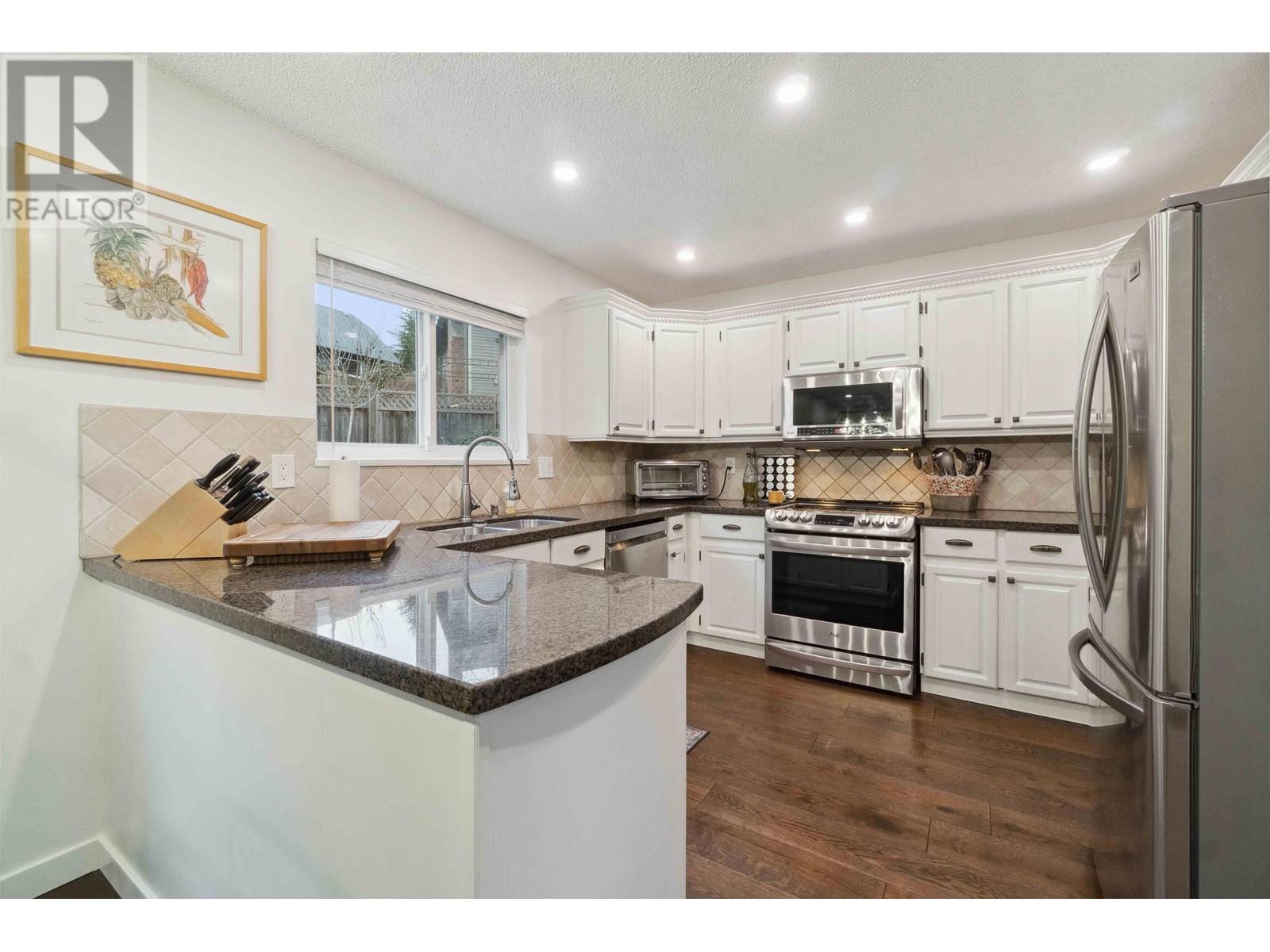 1613 Hemlock Place, Port Moody, British Columbia  V3H 4A7 - Photo 12 - R2992830