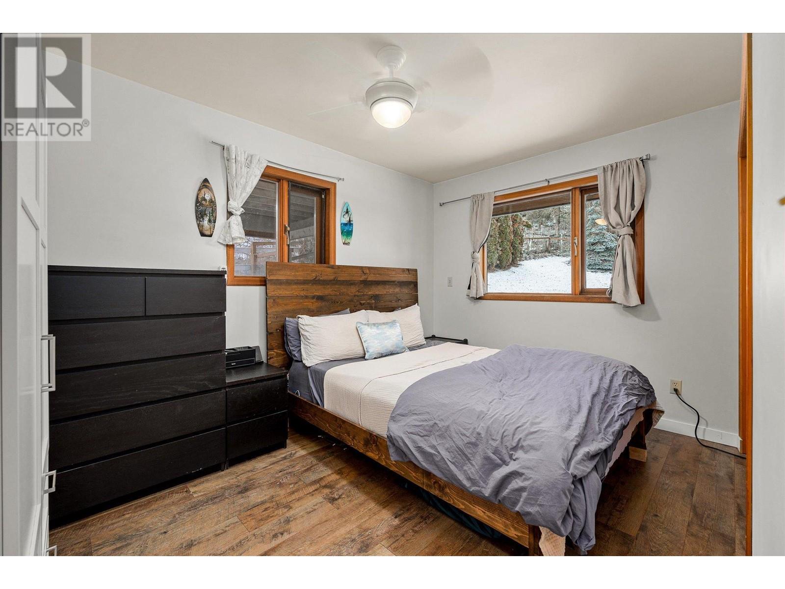 Property at 14231 East Hill Road image 3