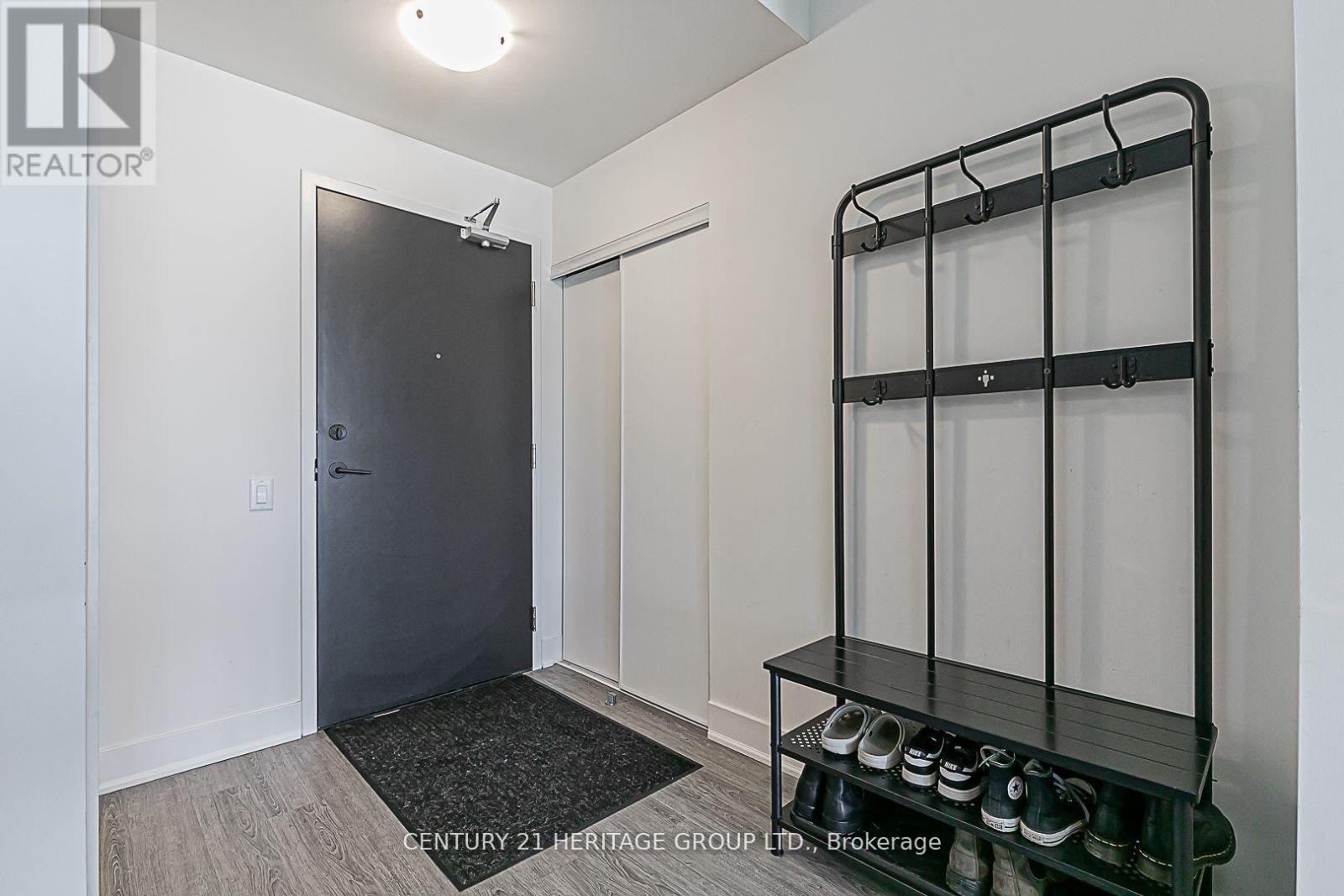 306 - 185 Deerfield Road, Newmarket, Ontario  L3Y 0G7 - Photo 9 - N12097278