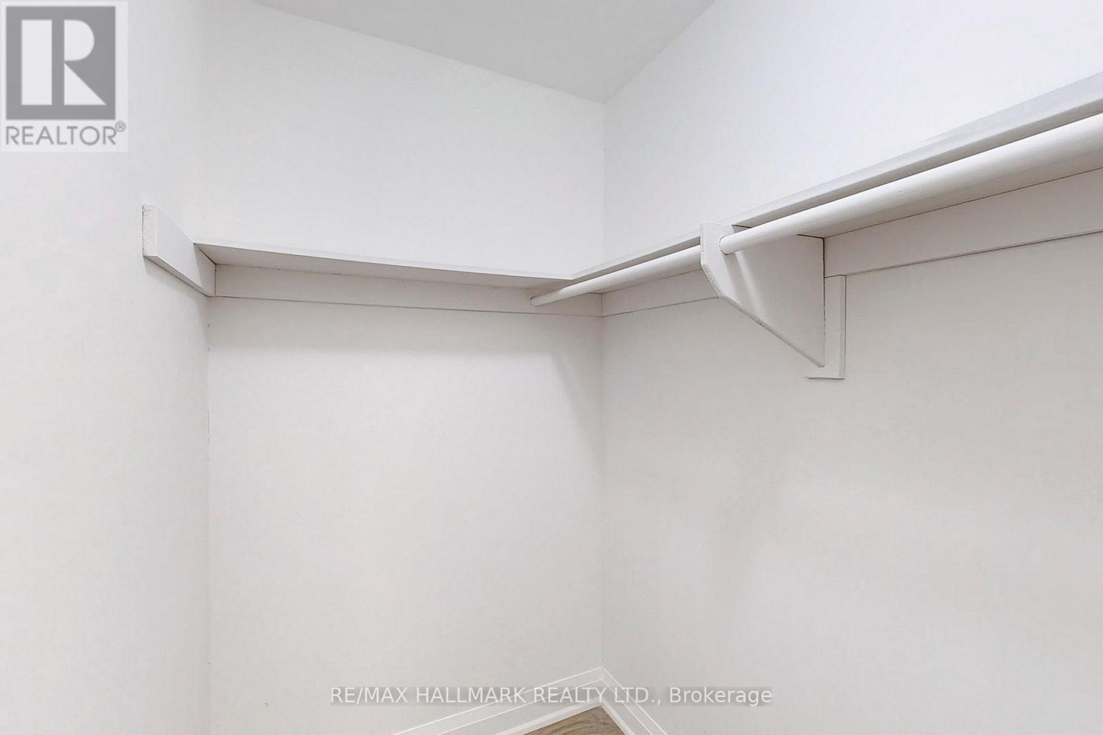 1620 Howat Crescent, Mississauga, Ontario  L5J 4G5 - Photo 20 - W12097276