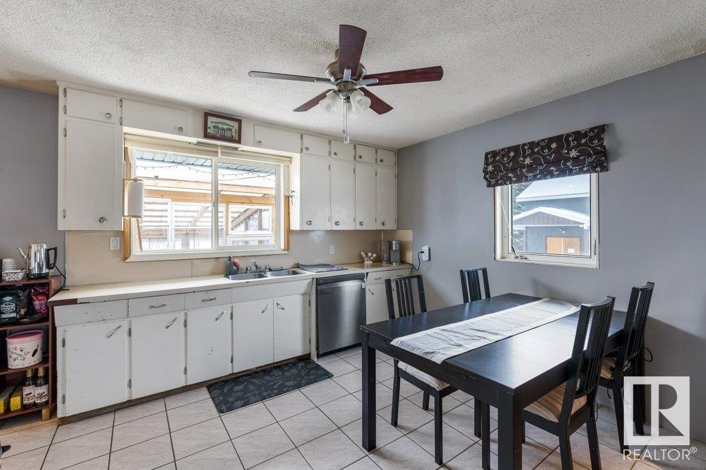 Property at 4905 51 ST image 5