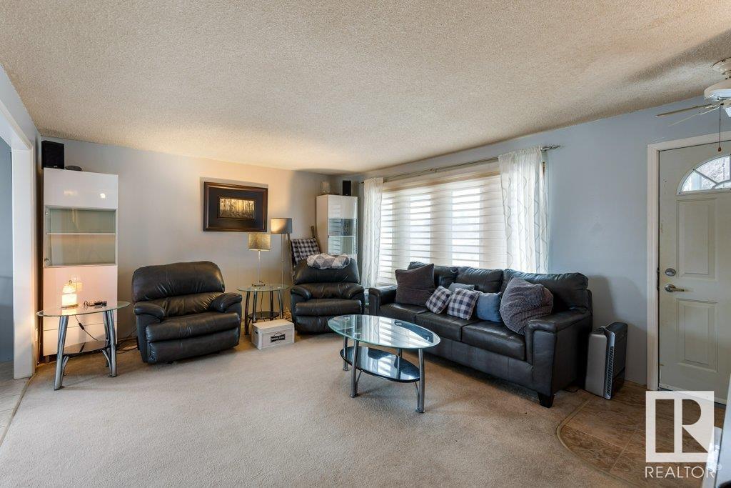 Property at 4905 51 ST image 3