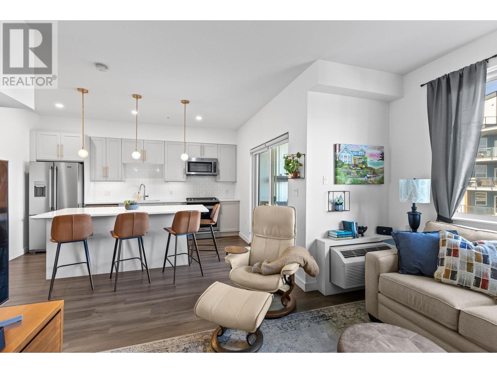 3630 Mission Springs Drive Unit# 404, kelowna, British Columbia