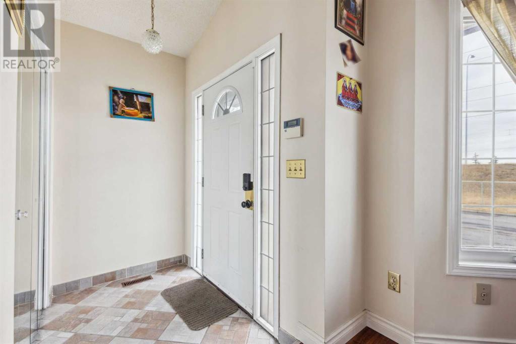 Property at 336 Whitworth Way NE image 3