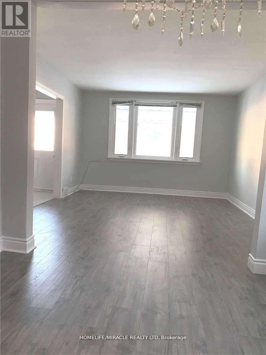 50 Haverson Boulevard, Toronto, Ontario  M6M 3J6 - Photo 4 - W12097313