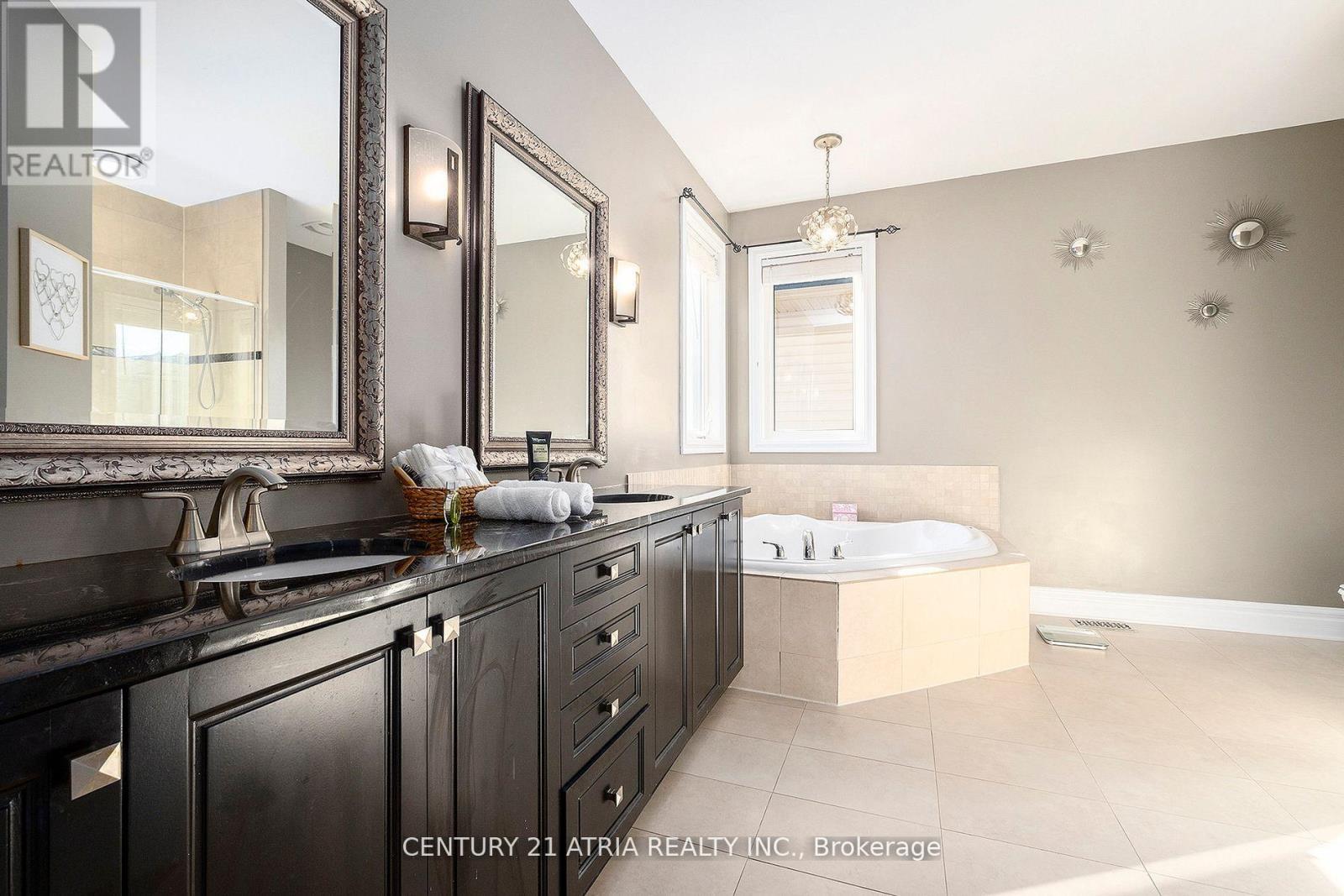 17 Rutherglen Terrace, Ottawa, Ontario  K2K 3A5 - Photo 24 - X12097324