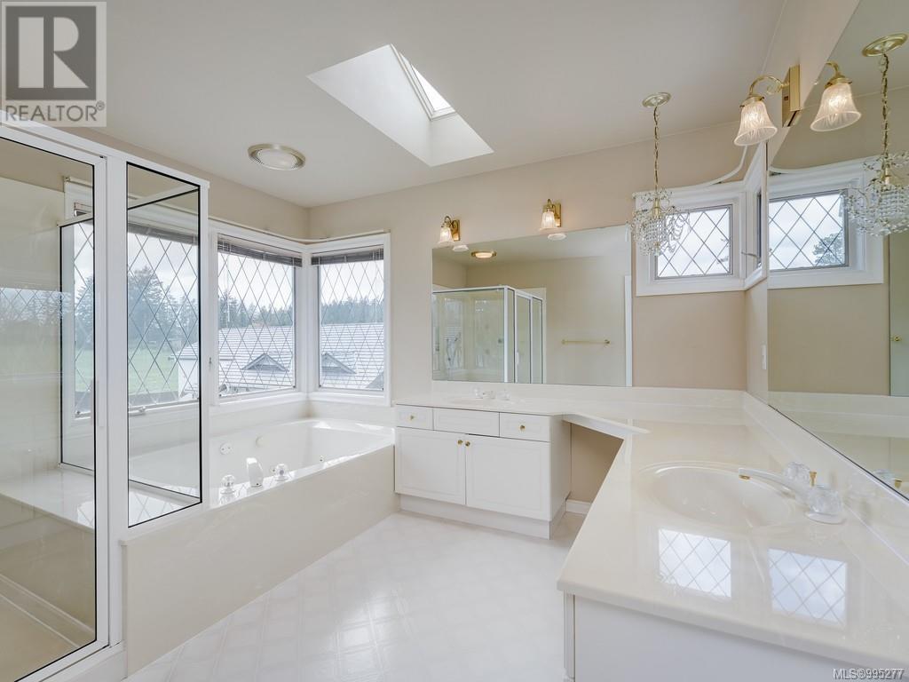 1899 Hovey Rd, Central Saanich, British Columbia  V8M 1V8 - Photo 12 - 995277