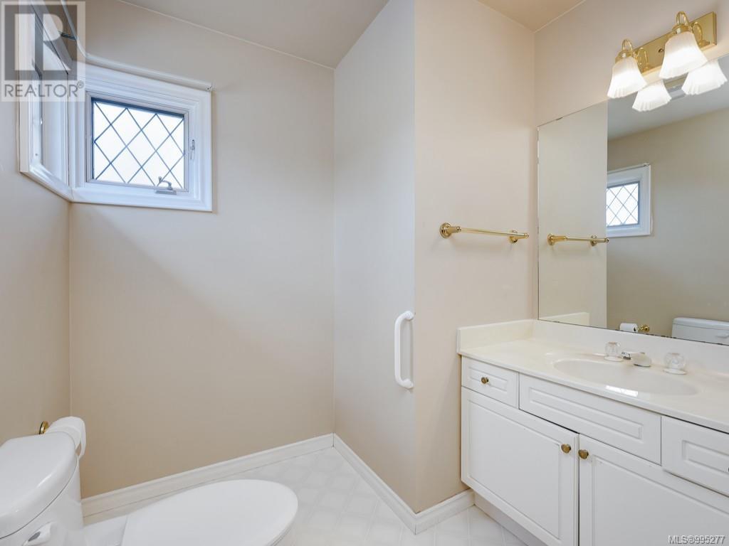 1899 Hovey Rd, Central Saanich, British Columbia  V8M 1V8 - Photo 13 - 995277