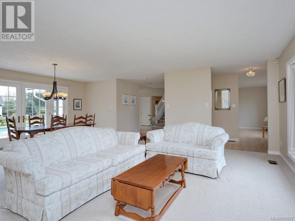 Property at 1899 Hovey Rd image 3
